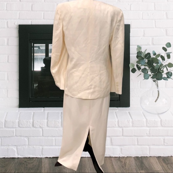 Nordstrom Jones NY ivory skirt suit set - Picture 2 of 6